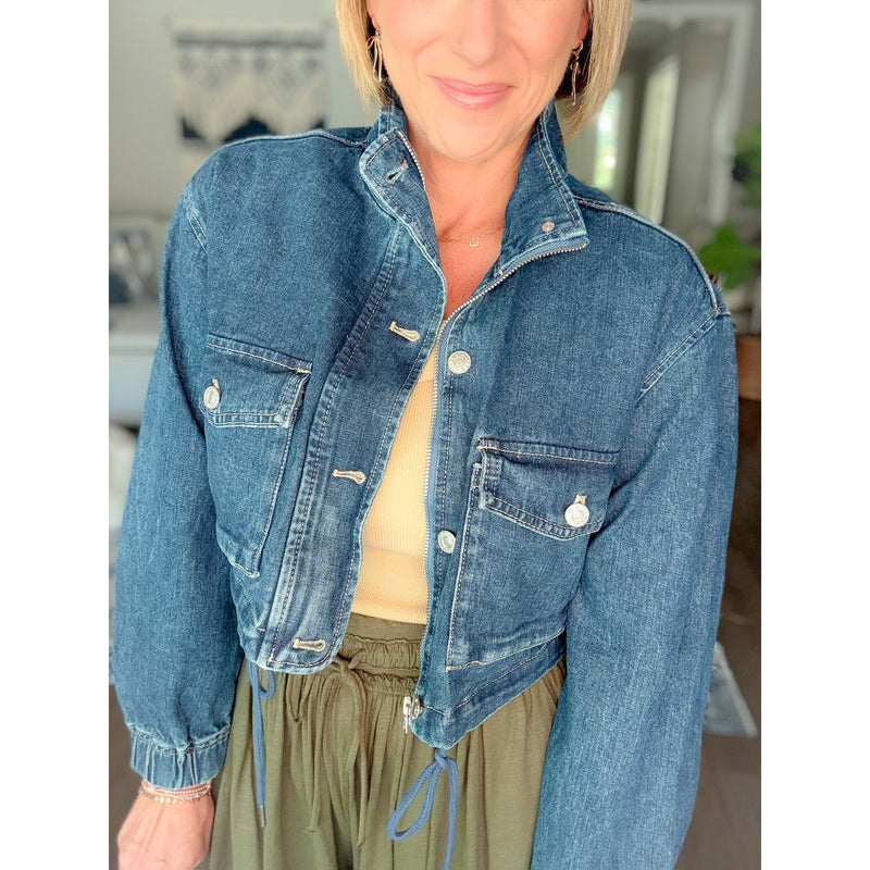 women's boutique denim cropped jacket details