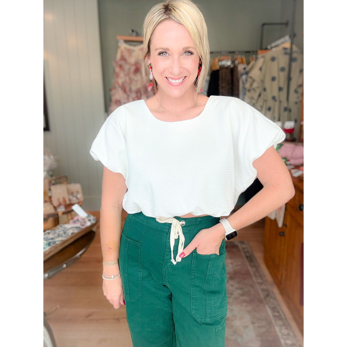 Everly Bubble Hem Crop