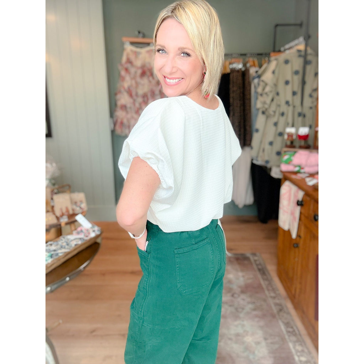 Everly Bubble Hem Crop