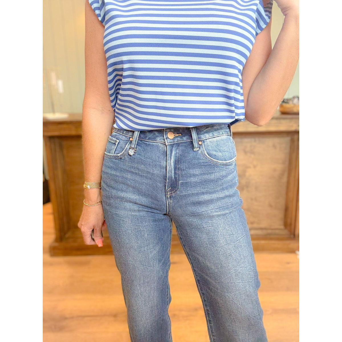 Risen Medium Boyfriend Cuffed