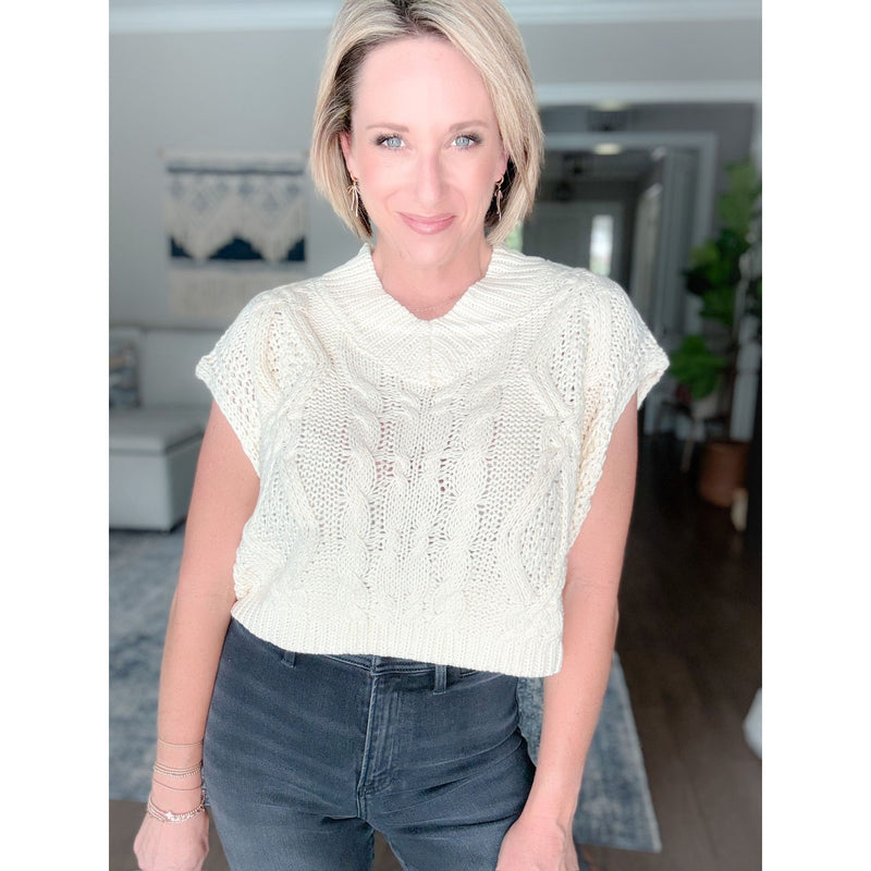 women's boutique cropped cable knit short sleeve sweater cream front