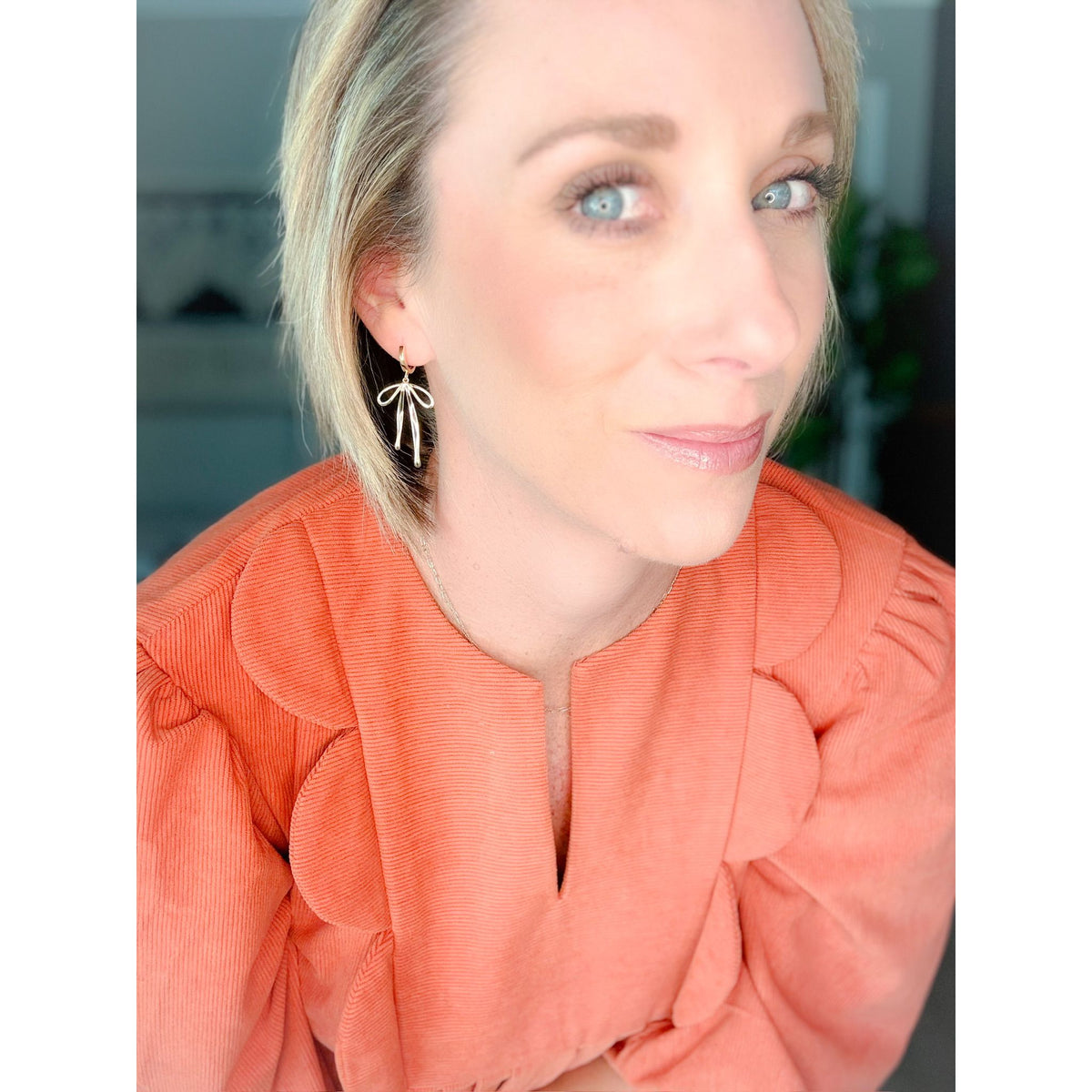 Daisy Bow Hoop Earrings