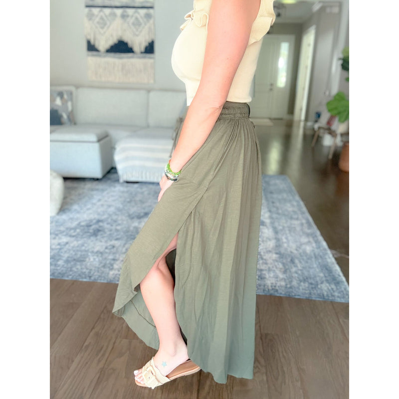 Women's boutique flowy green pants side