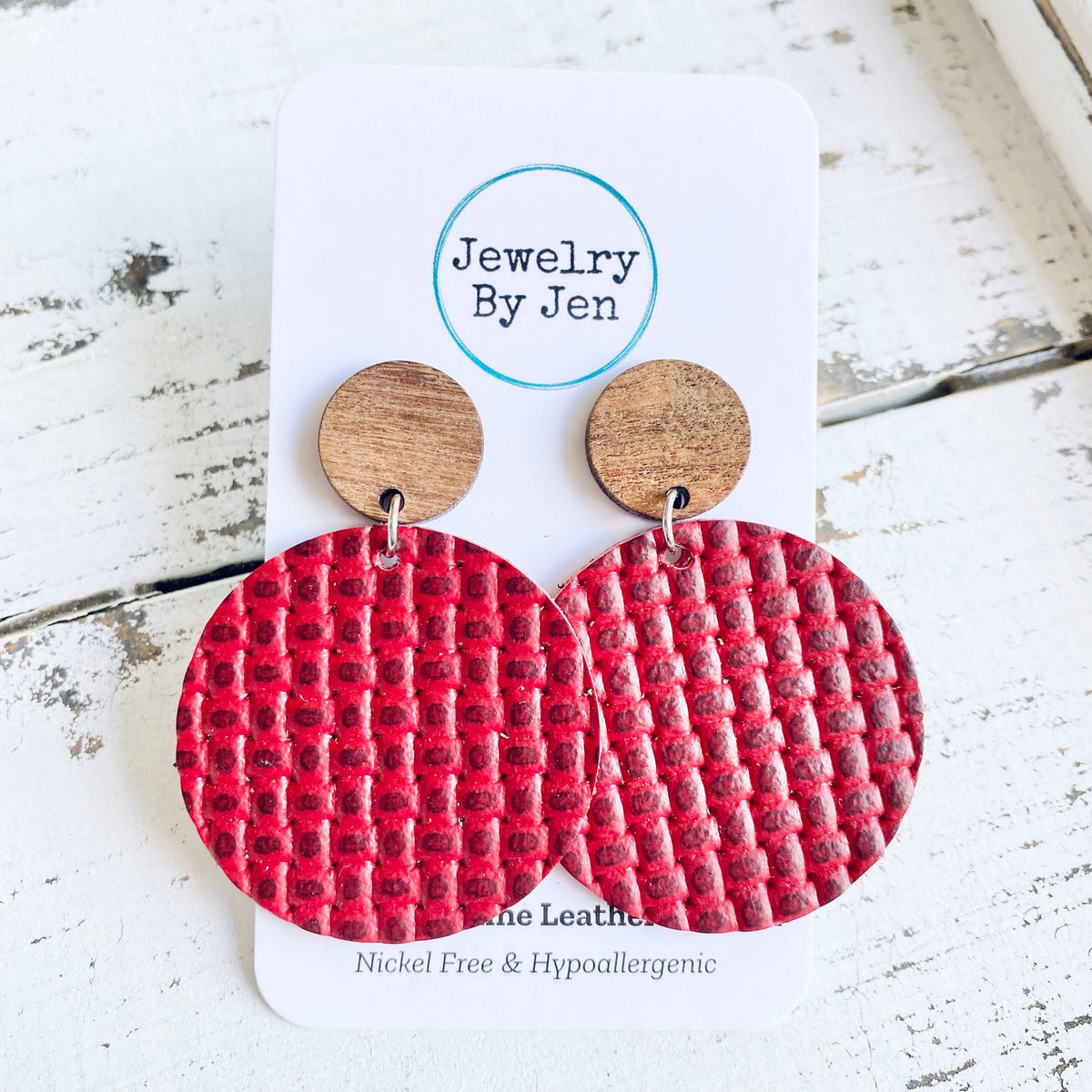 Maroon Weaved Wood Post